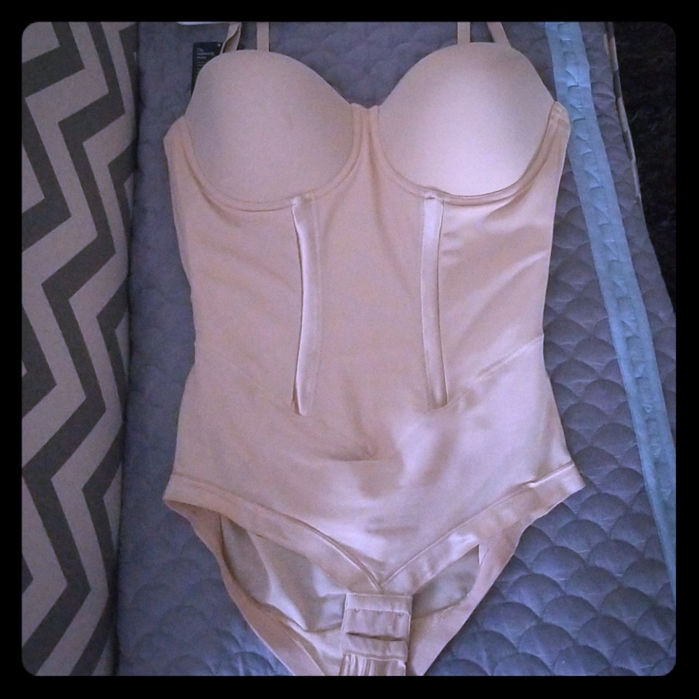 Maidenform body shaper